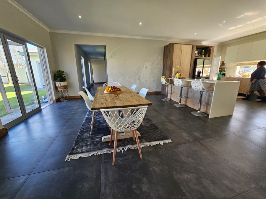 5 Bedroom Property for Sale in St Helena Free State